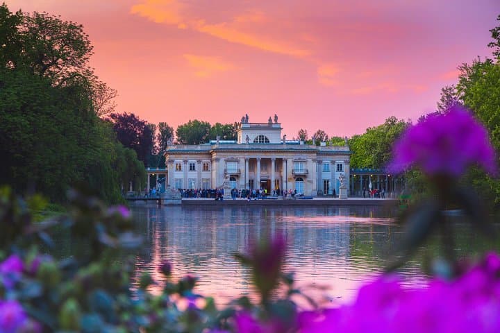 Private Transfer from Krakow to Warsaw with 2h of Sightseeing