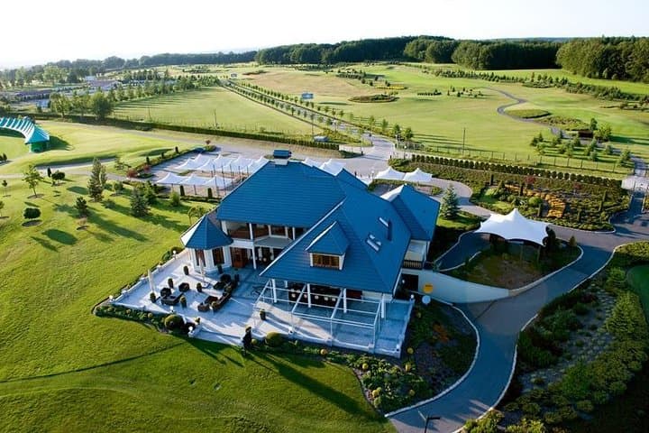 Transfer to Sierra Golf Club - active recreation