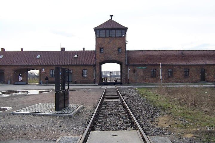 Auschwitz Guided Tour - Hotel Pick Up - Tickets Skip The Line