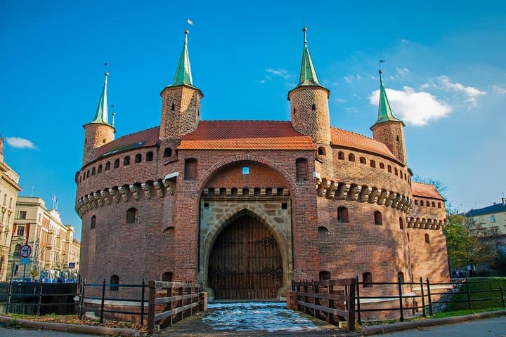 Krakow: Guided Sightseeing Tour by golf cart/buggy