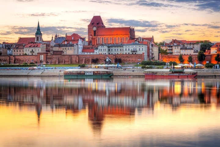 A Private Romantic Journey Through Torun