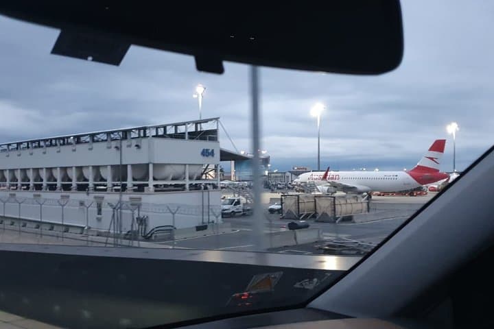 From Krakow to Vienna Airport Private Transfer