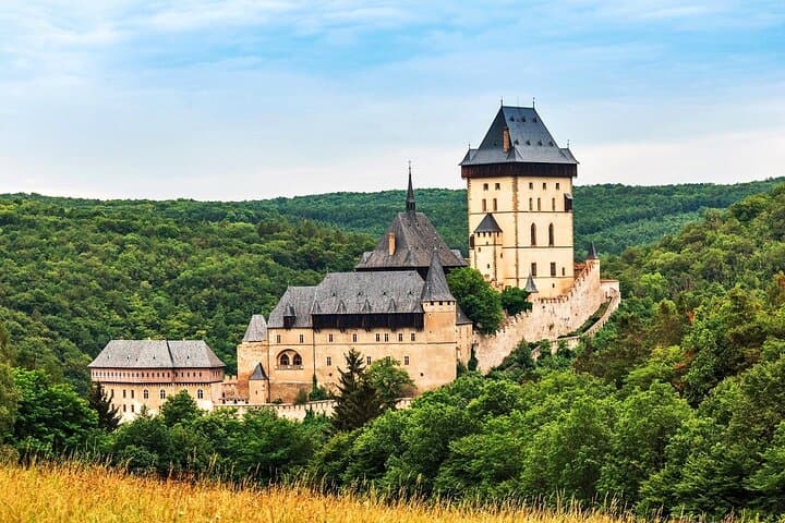 All seasons Baltic tour 21 days from Warsaw; Medieval towns and Teutonic castles