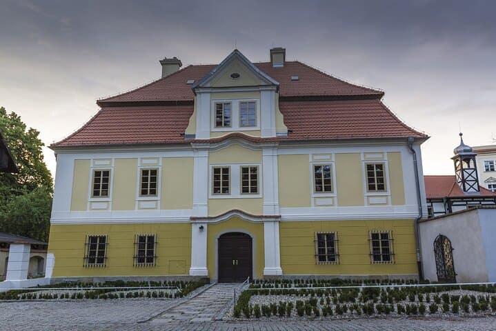 Wroclaw to Peace Churches in Swidnica and Jawor Half Day Trip