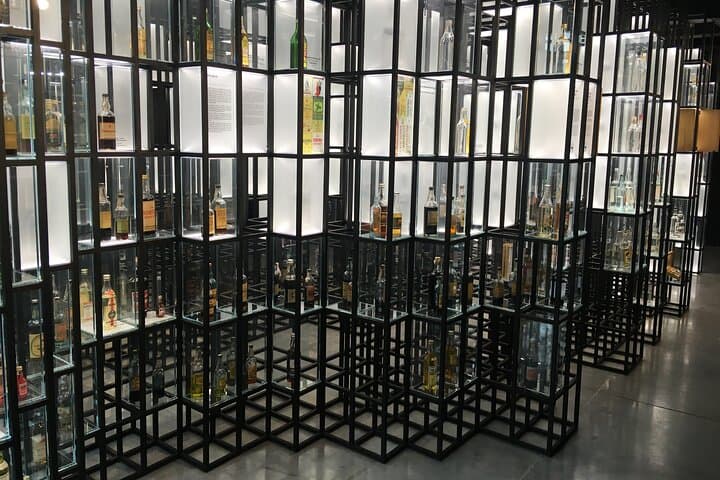 Palace of Culture & Science + Polish Vodka Museum: SMALL GROUP /inc. Pick-up/