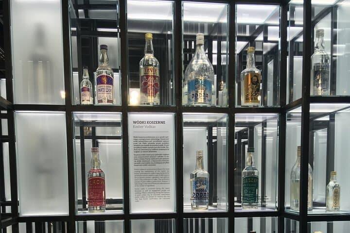 Palace of Culture & Science + Polish Vodka Museum: SMALL GROUP /inc. Pick-up/