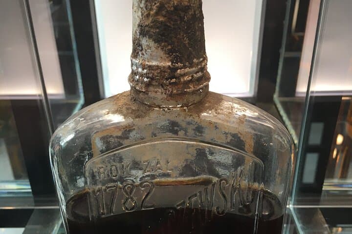 Lazienki Park + Polish Vodka Museum: SMALL GROUP TOUR /inc. Pick-up/