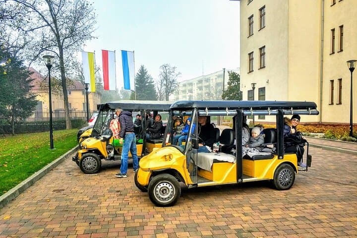 Golf Cart Group Tour via Old Town, Jewish Kazimierz and Ghetto