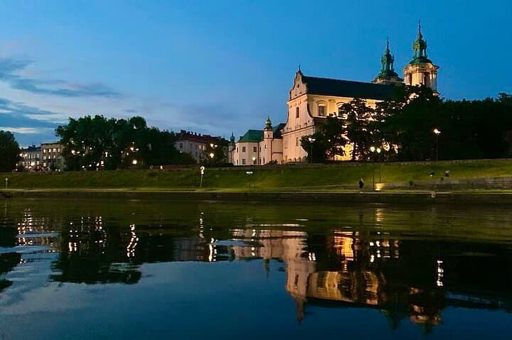 1-Hour Private Boat Rental on the Vistula River – Krakow