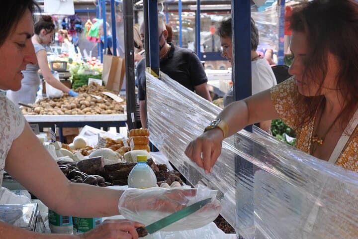shoping and tasting local products