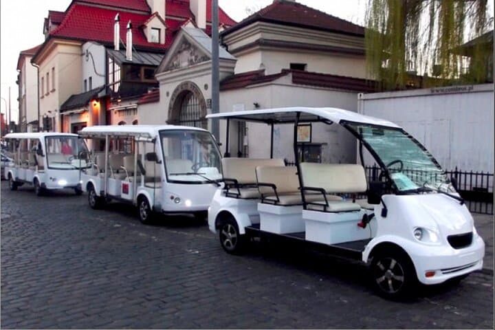 Krakow Sightseeing in electric vehicle