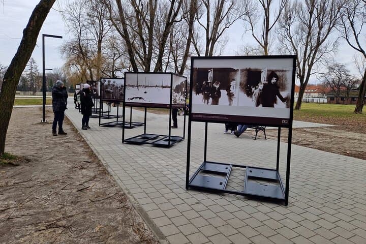 Auschwitz-Birkenau Guided Tour from Krakow opt. with Hotel Pickup