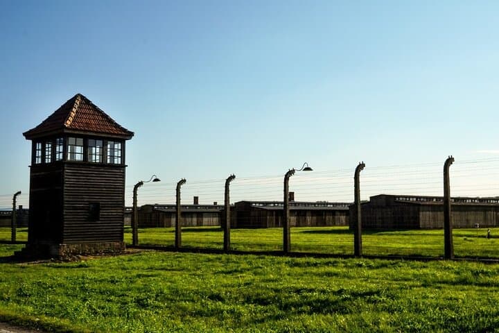 2 Days Tour to Auschwitz and Krakow from Warsaw