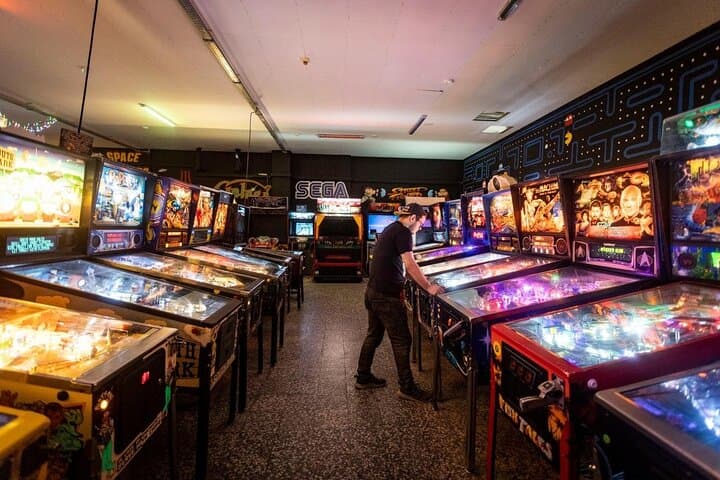 2 Hour Private Pinball and Arcade Museum Tour from Krakow
