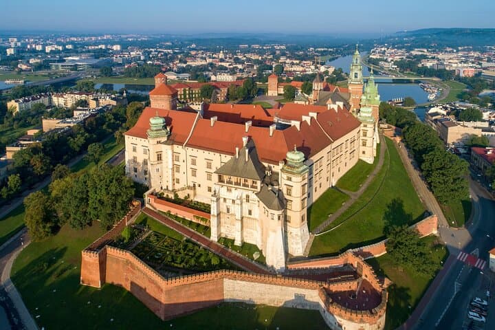 Full Day Private Tour of Krakow's Old Town & Jewish Quarter