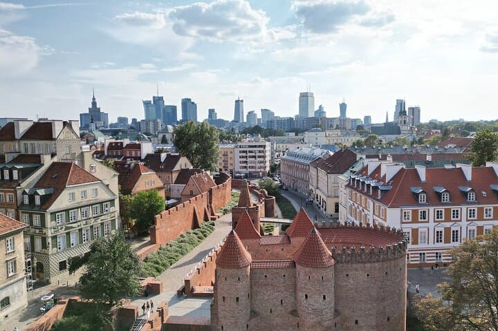 Explore Warsaw: Royal Route, UNESCO Old Town & Iconic Landmarks