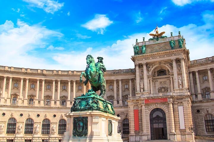 Luxury Private Transfer from Krakow to Vienna