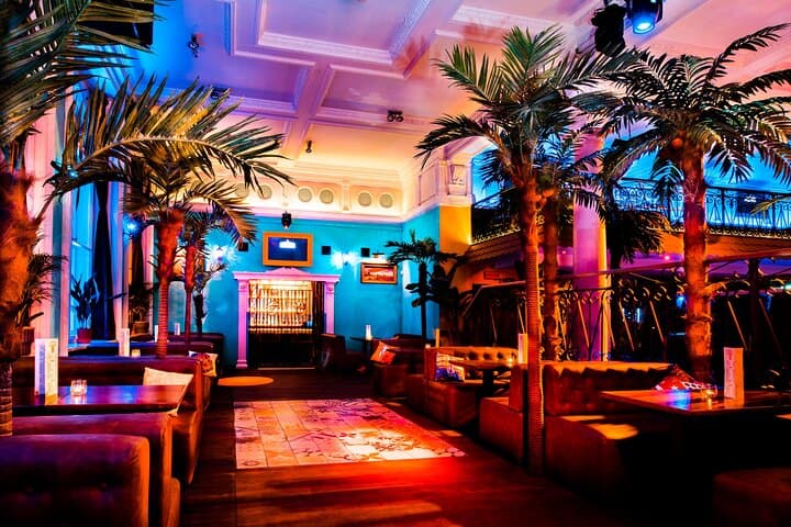 VIP Express Entrance with Open Bar to Hottest Party in Warsaw