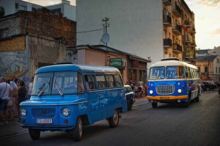 ''Cheers on wheels''- Vodka tasting tour by Retro Bus
