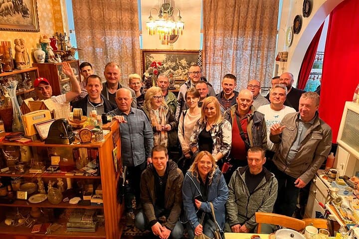 ''Cheers on wheels''- Vodka tasting tour by Retro Bus