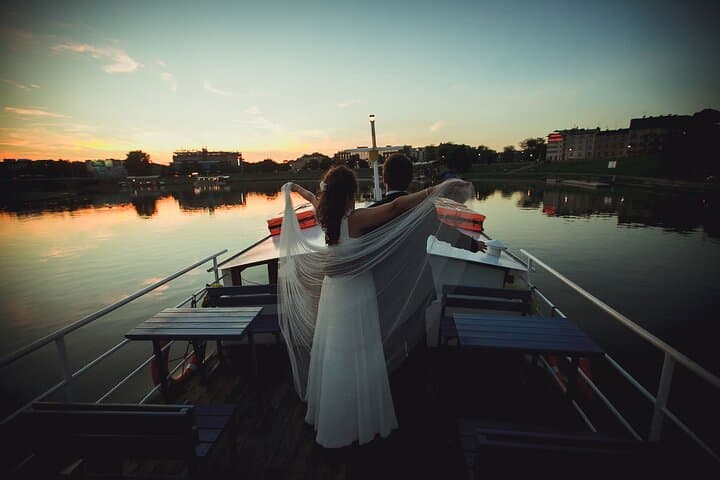 1-Hour Private Boat Rental on the Vistula River – Krakow