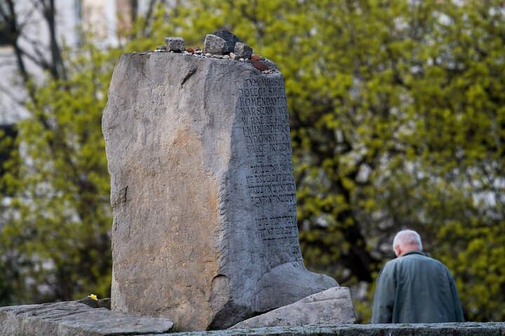 18th Miła st. Memorial