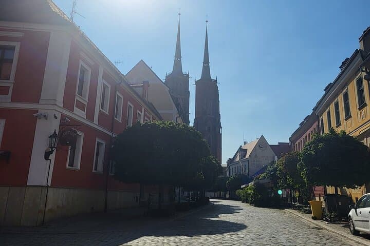 Private Wroclaw Ride Tour In Luxury Youngtimer Mercedes