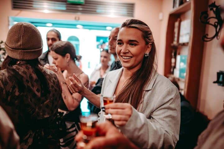 Krakow : Tipsy bar tour with 1 H open bar & karaoke 7:30 PM
