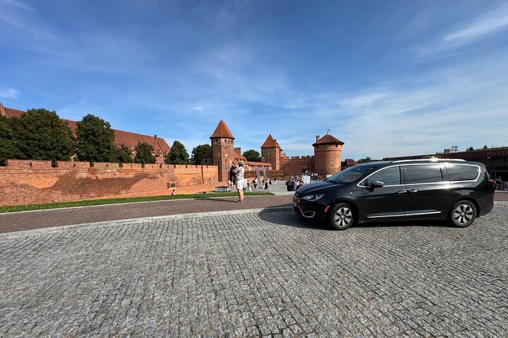 Private Tour of Malbork Castle with Flexible Transport