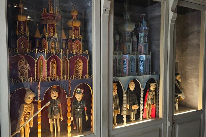 Guided Tour of Schindlers Factory