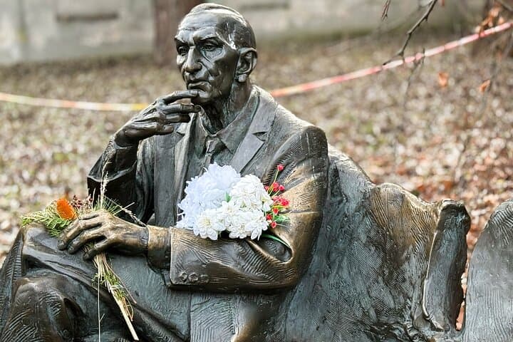Private Jewish Kazimierz & Schindler's Factory Guided Tour