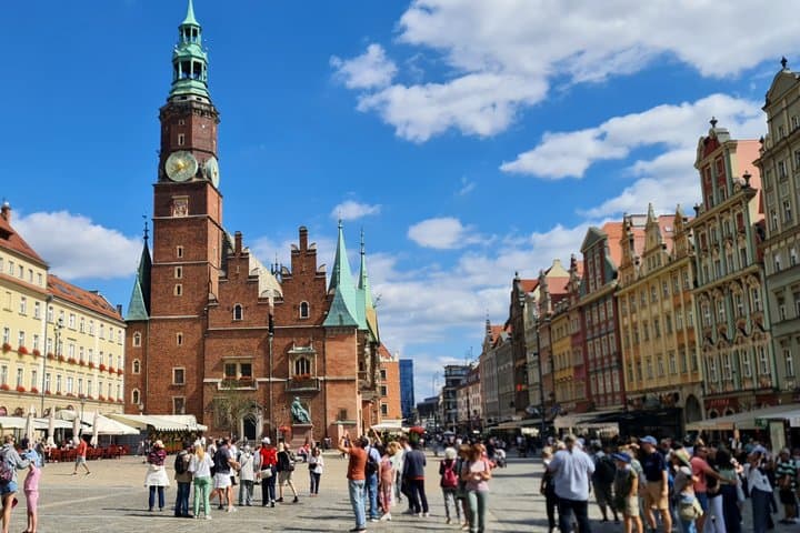 Wroclaw - with the "bomb" through the city! Guided tour with tasting