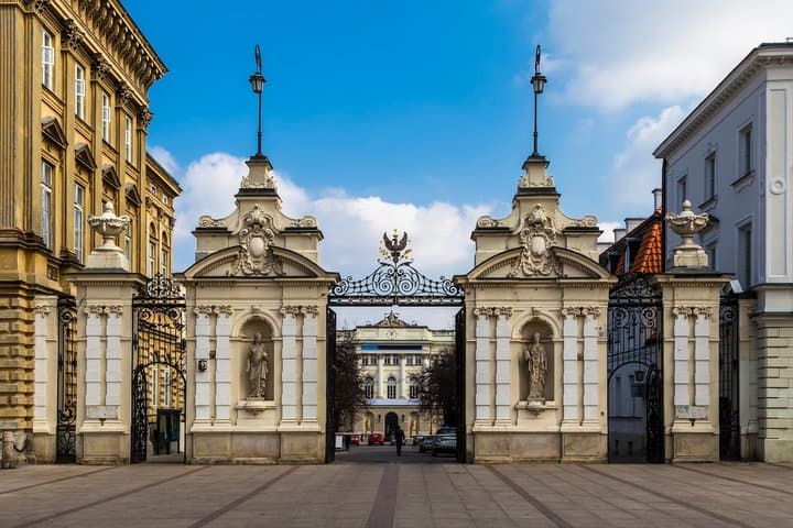 A Walking Tour of Warsaw's Most Beautiful and Historic Sites