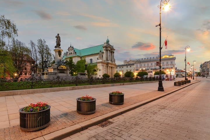 A Walking Tour of Warsaw's Most Beautiful and Historic Sites