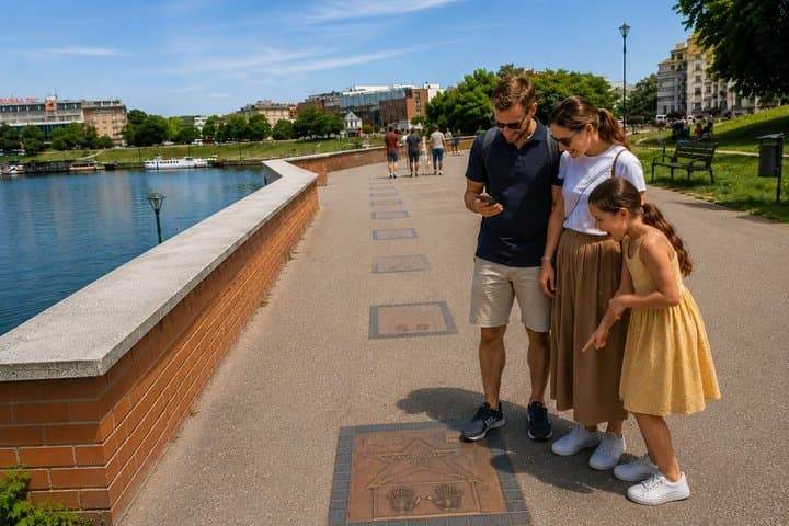 Krakow Scavenger Hunt & Highlights Self-Guided Walking Tour