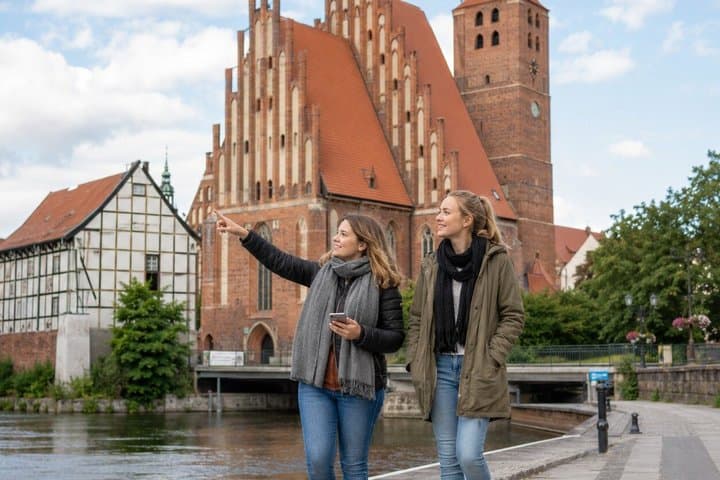 Bydgoszcz: Self-Guided Scavenger Hunt & Walking Tour