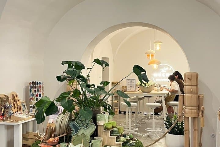 Ceramic Painting Experience in Warsaw Old Town