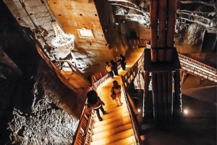 Krakow Highlights Tour - 3 Days with Auschwitz and Salt Mine